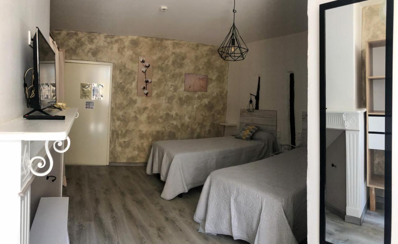 Logis Hotel Restaurant Metropole ميرانده المظهر الخارجي الصورة