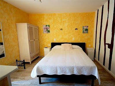 Logis Hotel Restaurant Metropole ميرانده المظهر الخارجي الصورة